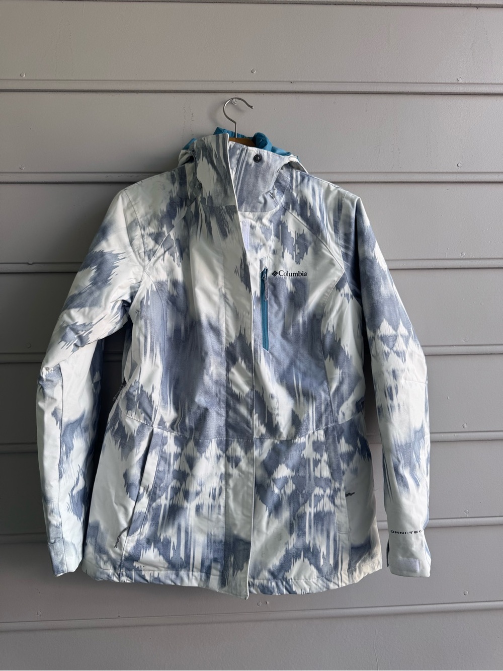 Columbia Women's Blue & White Patterned Waterproof interchangeable Ski Jacket